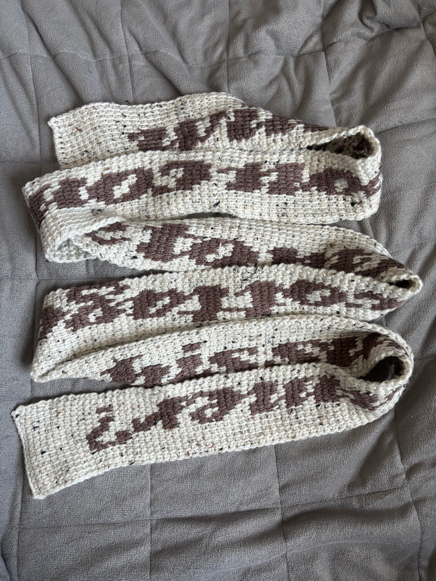"willyoucometomycottagethissummer?" *grid pattern only*
